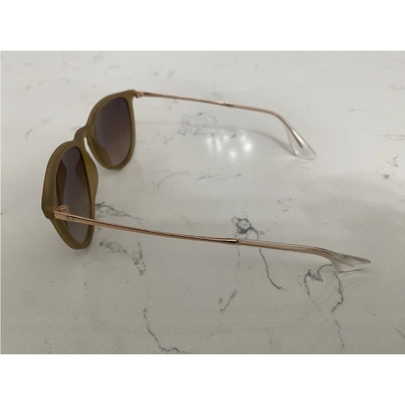 Ray-Ban Matte Olive Green Frame Brown Gradient Lens Sunglasses main image 4